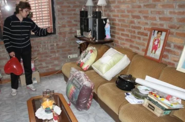 Celebraban su casamiento y en plena fiesta les robaron los regalos Celebraban su casamiento y en plena fiesta les robaron los regalos