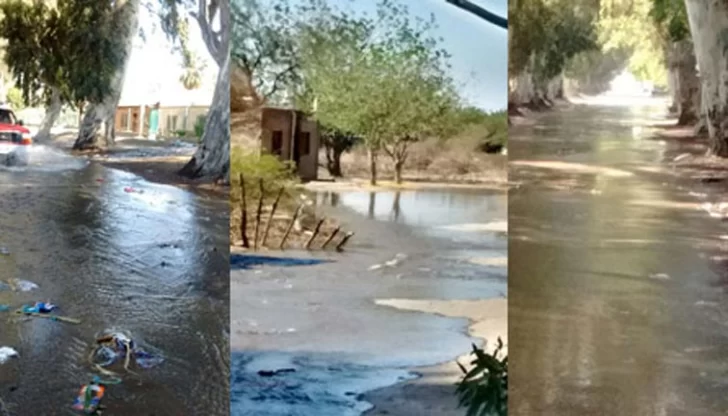 Se desbordó un canal y las calles parecen un río Se desbordó un canal y las calles parecen un río