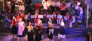 Un show artístico abrió la Feria del Libro de Rawson Un show artístico abrió la Feria del Libro de Rawson