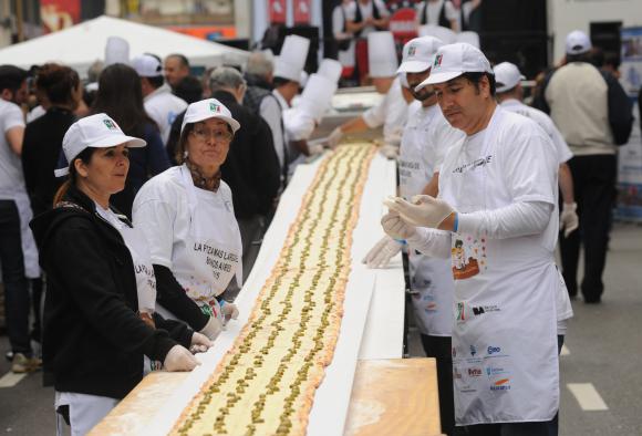 Una pizza gigante Una pizza gigante