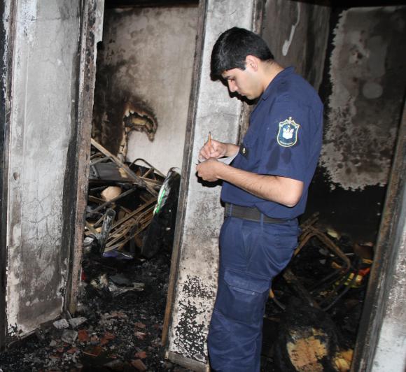 Perdió todo por un incendio y dijo que fue por un robo Perdió todo por un incendio y dijo que fue por un robo