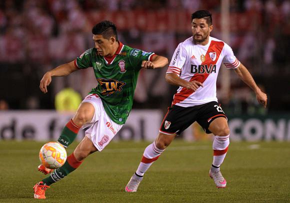 River perdió frente a Huracán en el Monumental y deberá remontarlo si quiere pasar a la final River perdió frente a Huracán en el Monumental y deberá remontarlo si quiere pasar a la final