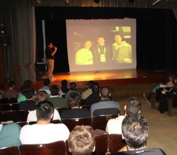 Una salida de riesgo Una salida de riesgo