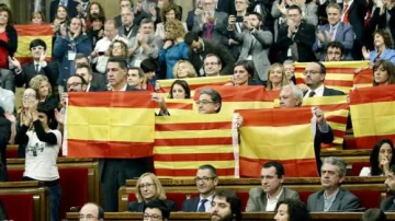 Cataluña aprobó la resolución para separarse de España y crear su propio Estado Cataluña aprobó la resolución para separarse de España y crear su propio Estado