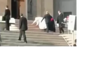 Iglesia lejos del poder Iglesia lejos del poder