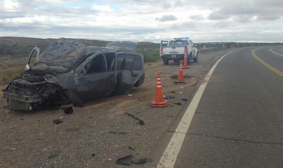 Tres vuelcos dejaron como saldo un muerto y 4 heridos Tres vuelcos dejaron como saldo un muerto y 4 heridos