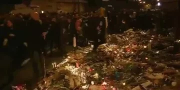 El estallido de petardos desató el pánico y las corridas en la Plaza de la República El estallido de petardos desató el pánico y las corridas en la Plaza de la República
