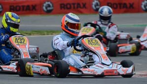 Henry Martín completó 3 tandas de entrenamientos del Mundial Henry Martín completó 3 tandas de entrenamientos del Mundial