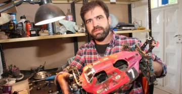 Como en la Fórmula 1, pero con autos hechos a escala Como en la Fórmula 1, pero con autos hechos a escala