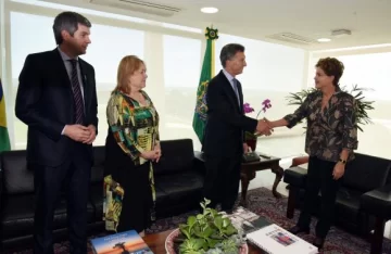 Macri mostró sus cartas en el viaje fugaz a Brasil y Chile Macri mostró sus cartas en el viaje fugaz a Brasil y Chile