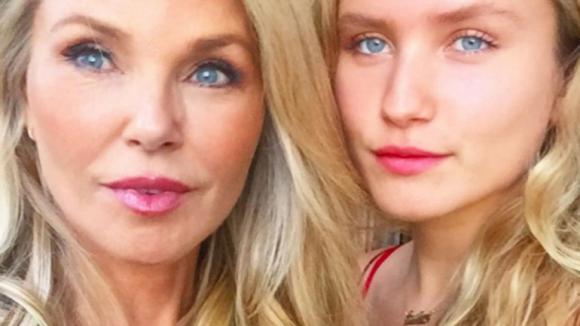 ¡Tiene 61 años! ¡Tiene 61 años!