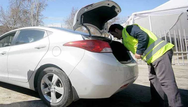 Quien vaya a Chile deberá llevar un chaleco reflectante en el auto Quien vaya a Chile deberá llevar un chaleco reflectante en el auto
