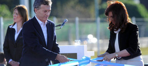 El traspaso, por tradición en la Rosada y el mandato finaliza cuando jura el otro El traspaso, por tradición en la Rosada y el mandato finaliza cuando jura el otro