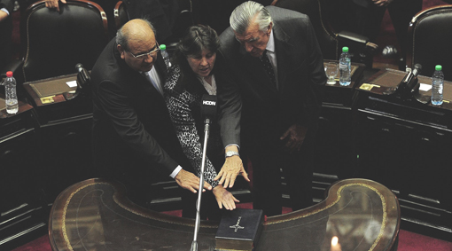 Gioja, Caselles y Castro juraron como diputados nacionales Gioja, Caselles y Castro juraron como diputados nacionales