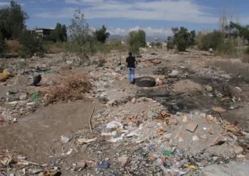 De 5 villas erradicadas, 3 baldíos son unos basurales De 5 villas erradicadas, 3 baldíos son unos basurales