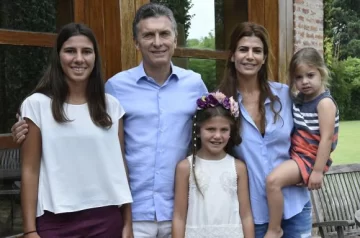 Macri prometió a las hijas de Nisman justicia por su padre Macri prometió a las hijas de Nisman justicia por su padre