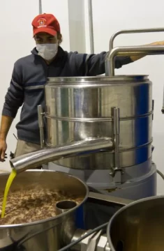 Buscan salidas al problema de los residuos olivícolas Buscan salidas al problema de los residuos olivícolas