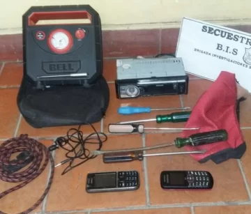 Capturado por saquear vehículos Capturado por saquear vehículos