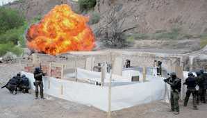 El Geras, en un operativo con rehenes, hombres escaladores y hasta una explosión El Geras, en un operativo con rehenes, hombres escaladores y hasta una explosión