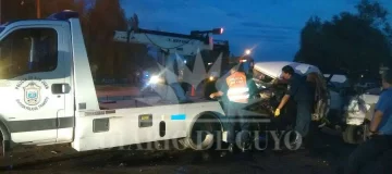 Macri anunció que a fin de año comenzarán a construir la autovía en Ruta 40 y esperan terminarla en 2019 Macri anunció que a fin de año comenzarán a construir la autovía en Ruta 40 y esperan terminarla en 2019