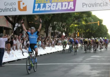 Rosas mantuvo la malla de líder Rosas mantuvo la malla de líder