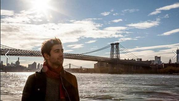 Actuó un suicidio en una obra de teatro, pero se ahorcó de verdad Actuó un suicidio en una obra de teatro, pero se ahorcó de verdad