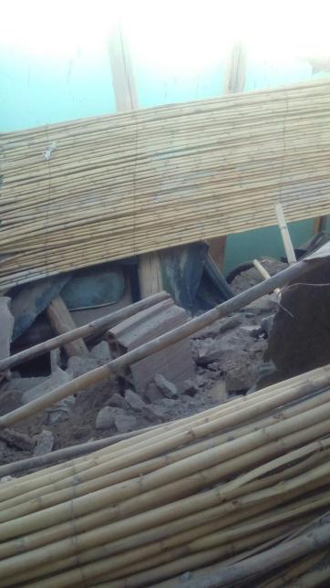 Se les cayó el techo y se salvaron de milagro Se les cayó el techo y se salvaron de milagro