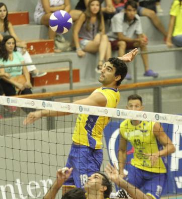 Duelo de opuestos en el Cantoni Duelo de opuestos en el Cantoni