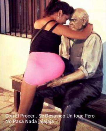 Buscan y piden datos de la mujer que generó revuelo con una foto Buscan y piden datos de la mujer que generó revuelo con una foto