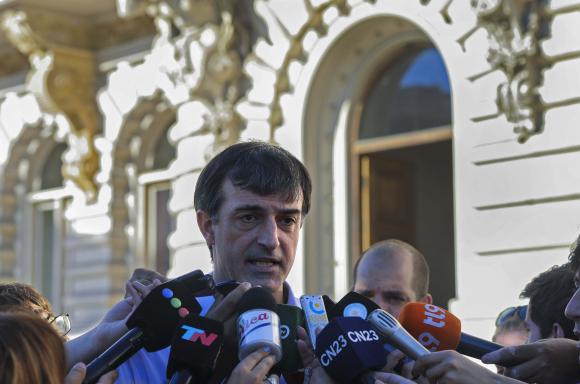 Los docentes analizan una mejora salarial del Gobierno Los docentes analizan una mejora salarial del Gobierno