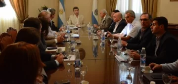 Uñac pidió que se intensifiquen los vínculos con los funcionarios que lleguen a la FNS Uñac pidió que se intensifiquen los vínculos con los funcionarios que lleguen a la FNS