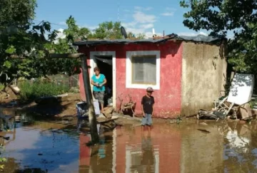 Mendoza: 700 autoevacuados, 6000 casas dañadas y 20 mil damnificados en Tunuyán Mendoza: 700 autoevacuados, 6000 casas dañadas y 20 mil damnificados en Tunuyán