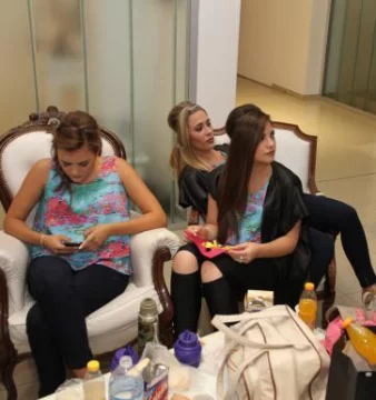 Sin cábalas, relajadas y entre bromas, las candidatas disfrutaron de la previa Sin cábalas, relajadas y entre bromas, las candidatas disfrutaron de la previa