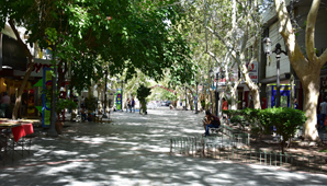 El comercio abrió en el feriado, pero atrajo poca gente El comercio abrió en el feriado, pero atrajo poca gente