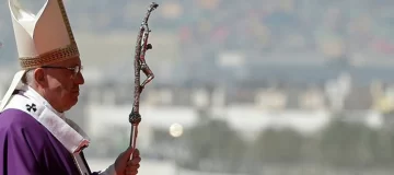 Francisco pidió “abrir los ojos” frente a la injusticia que genera “una sociedad de pocos para pocos” Francisco pidió “abrir los ojos” frente a la injusticia que genera “una sociedad de pocos para pocos”