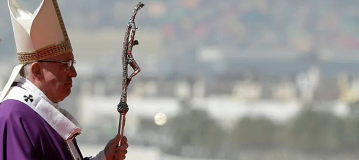 Francisco pidió “abrir los ojos” frente a la injusticia que genera “una sociedad de pocos para pocos” Francisco pidió “abrir los ojos” frente a la injusticia que genera “una sociedad de pocos para pocos”