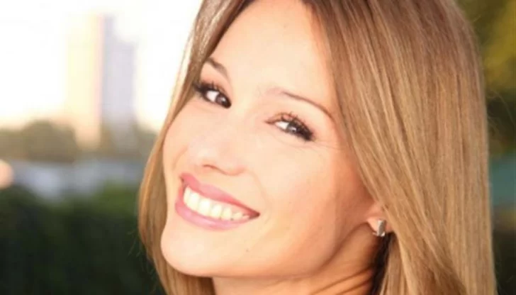 Pampita palpita en Twitter su llegada a la FNS Pampita palpita en Twitter su llegada a la FNS