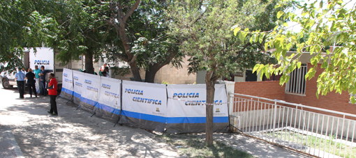 Hallan a una mujer muerta en su casa y creen que la asesinaron para robarle Hallan a una mujer muerta en su casa y creen que la asesinaron para robarle