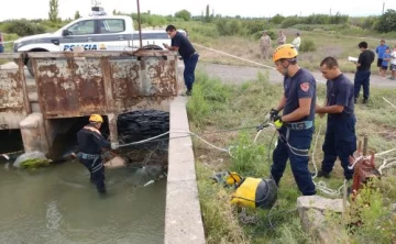 Una anciana se ahogó en un canal por querer sacar agua Una anciana se ahogó en un canal por querer sacar agua