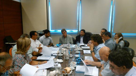 Paritarias: los gremios docentes rechazarían la propuesta del Gobierno Paritarias: los gremios docentes rechazarían la propuesta del Gobierno