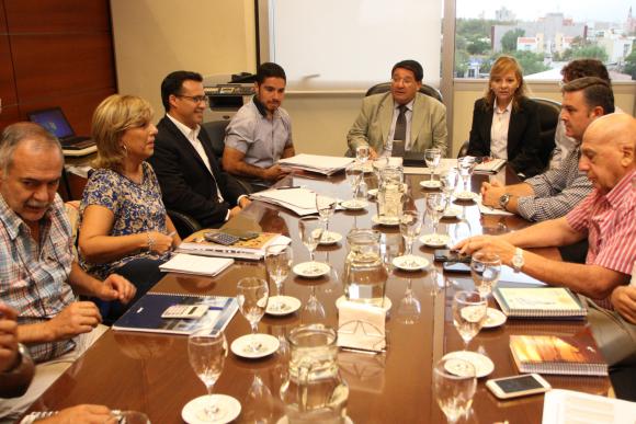 Gobierno realizó un nuevo ofrecimiento y los docentes responden el jueves Gobierno realizó un nuevo ofrecimiento y los docentes responden el jueves