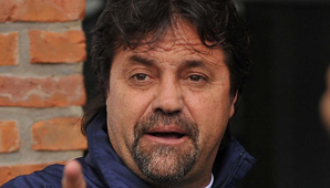 Caruso, siempre Caruso: insólita cláusula para llegar a Sarmiento Caruso, siempre Caruso: insólita cláusula para llegar a Sarmiento