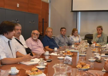 Gobierno ofrecerá a gremios cerca del 30% de aumento Gobierno ofrecerá a gremios cerca del 30% de aumento