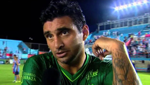 Bueno: “Fui a un pub a tomar cerveza, el que la cag… fui yo” Bueno: “Fui a un pub a tomar cerveza, el que la cag… fui yo”