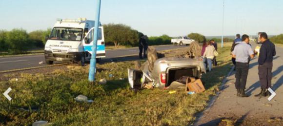 Conocida profesional sanjuanina volvía de Brasil, volcó y murió su sobrino Conocida profesional sanjuanina volvía de Brasil, volcó y murió su sobrino