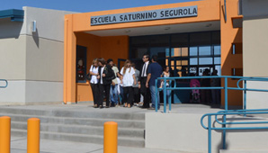 La escuela donde se inauguró el ciclo, con la mitad de alumnos sin clases por falta de maestros La escuela donde se inauguró el ciclo, con la mitad de alumnos sin clases por falta de maestros