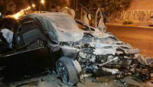 Viajaban a gran velocidad y terminaron contra un árbol: los salvó el airbag Viajaban a gran velocidad y terminaron contra un árbol: los salvó el airbag