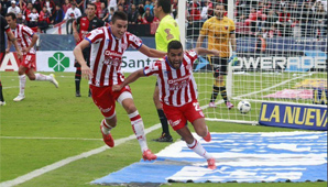 Unión goleó a Colón en un clásico marcado por los incidentes Unión goleó a Colón en un clásico marcado por los incidentes