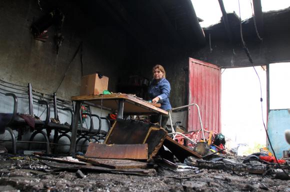 Una policía perdió su casa y $60.000, todo por una estufa Una policía perdió su casa y $60.000, todo por una estufa