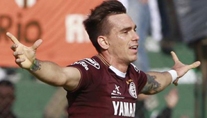 Lanús le ganó el clásico a Banfield y sigue siendo puntero Lanús le ganó el clásico a Banfield y sigue siendo puntero